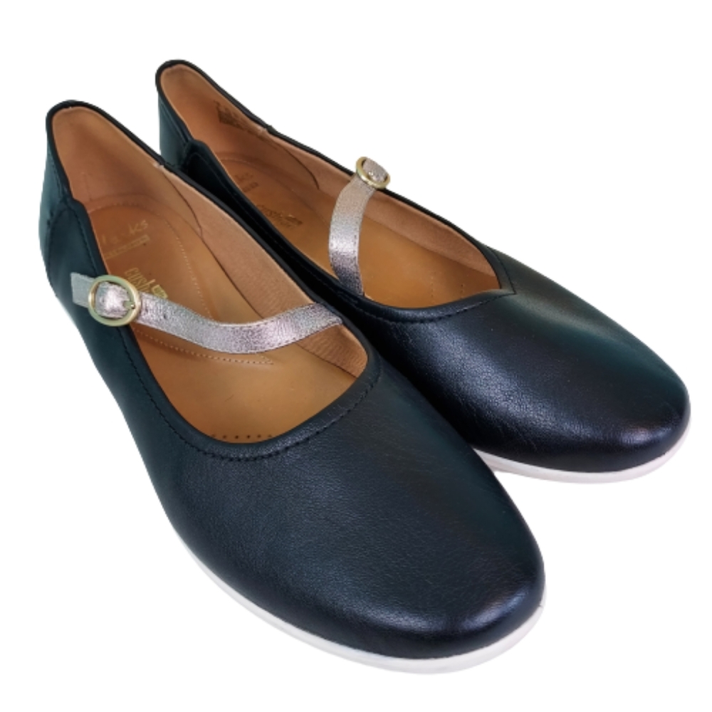 Clark's Mary Jane Leather Flats, women's size 9.5, black